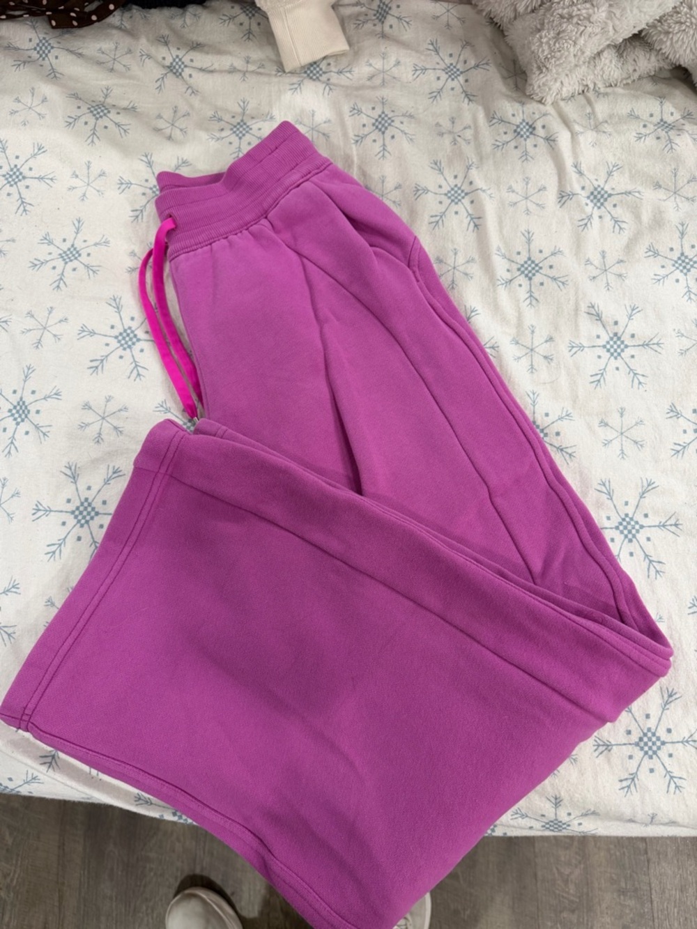 lululemon athletica Wide Leg Joggers in Bright Magenta